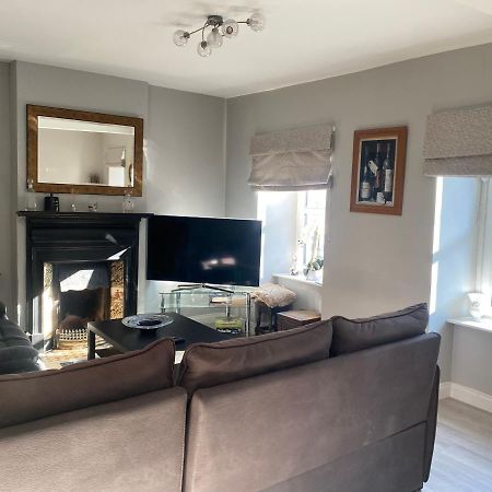 Mount Street Apartment Мълингар Екстериор снимка