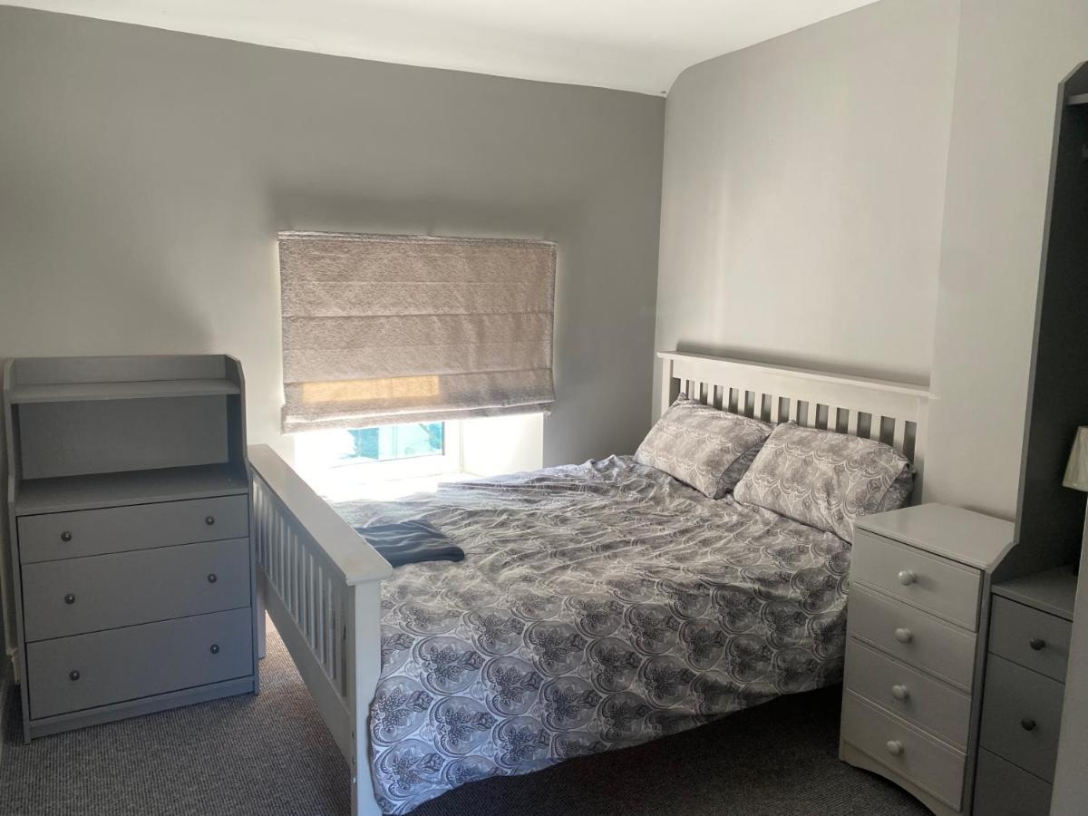 Mount Street Apartment Мълингар Екстериор снимка