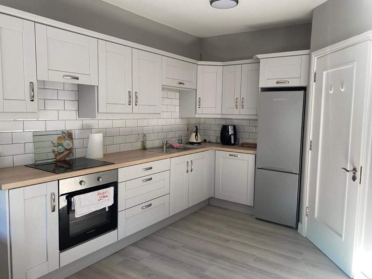 Mount Street Apartment Мълингар Екстериор снимка